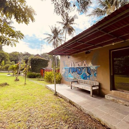 Apit Lawang Villas & Resto Batununggul Exterior foto