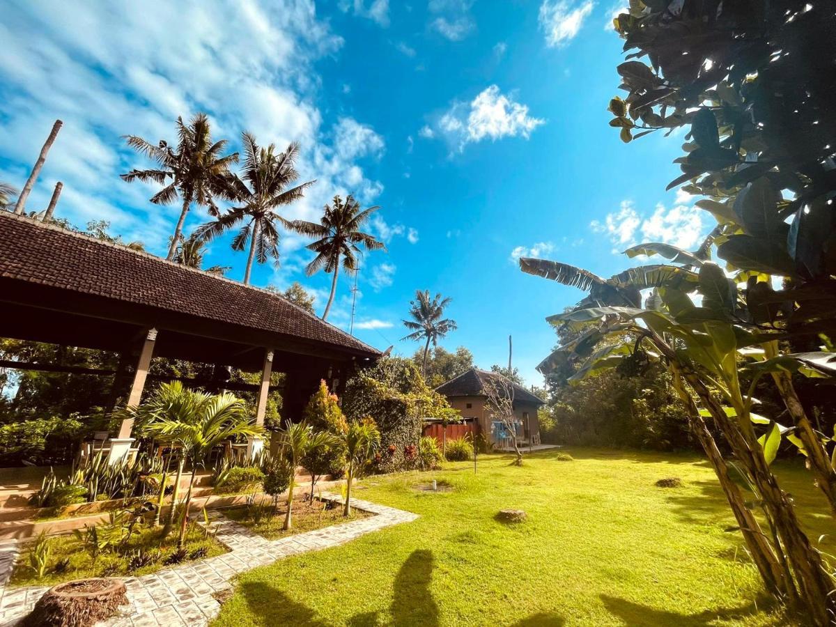 Apit Lawang Villas & Resto Batununggul Exterior foto
