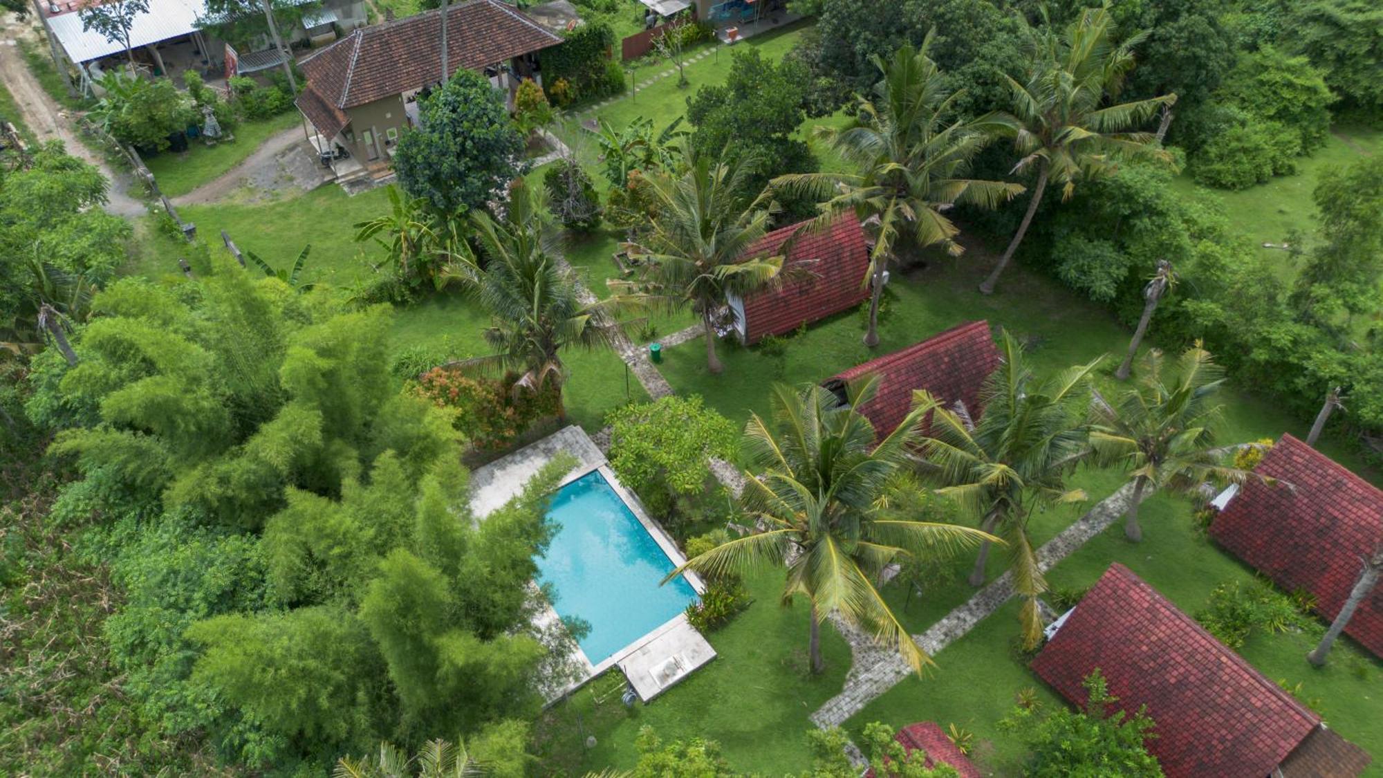 Apit Lawang Villas & Resto Batununggul Exterior foto