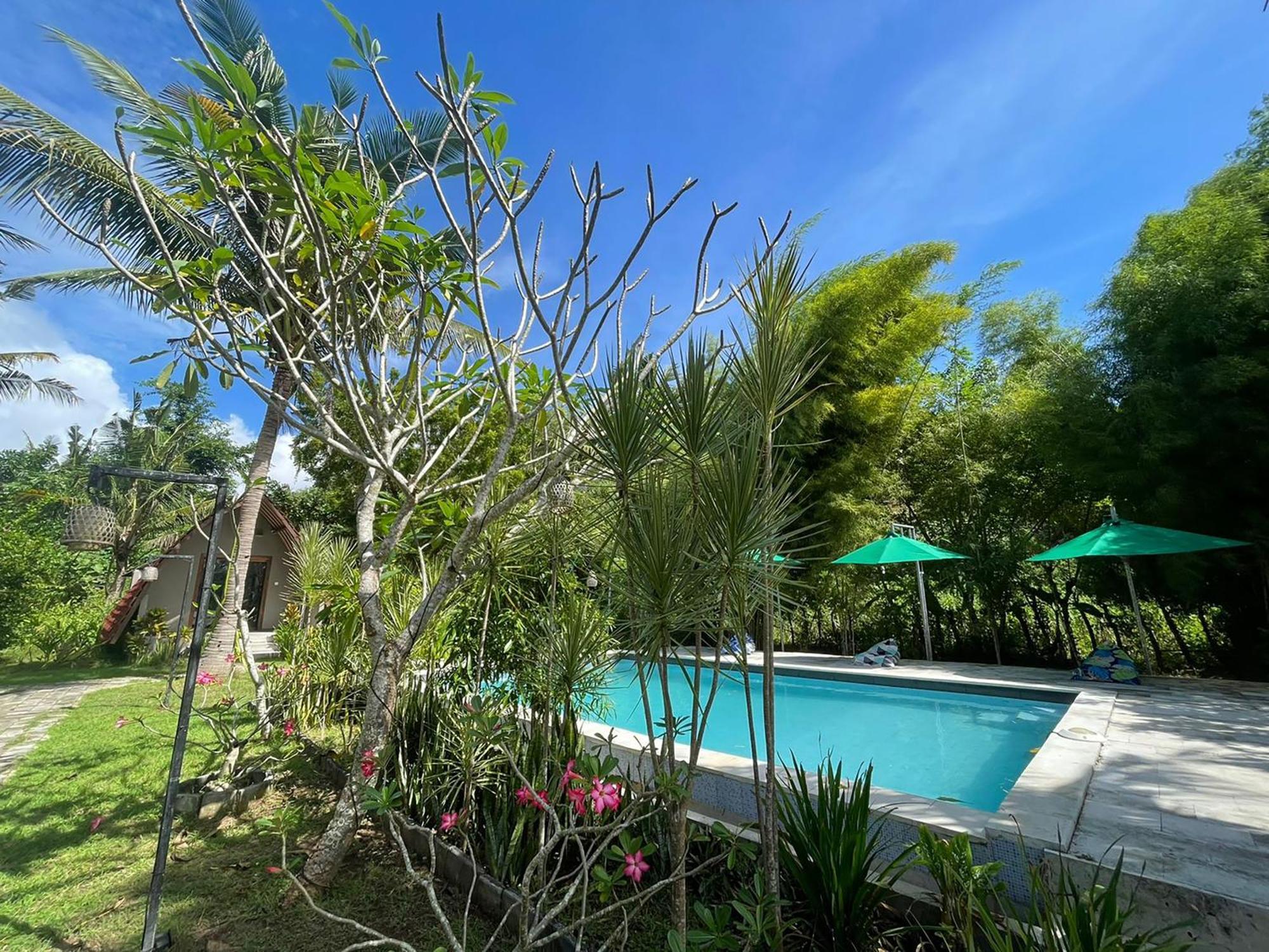 Apit Lawang Villas & Resto Batununggul Exterior foto